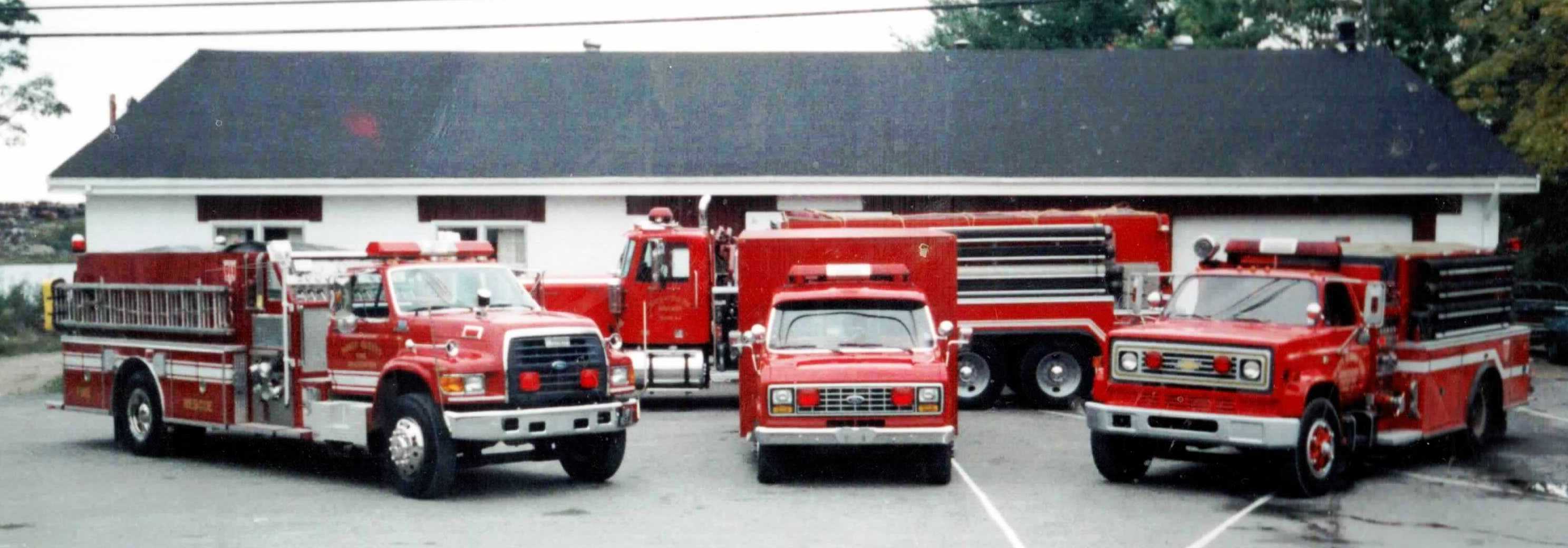 Apparatus in Front of Old Hall